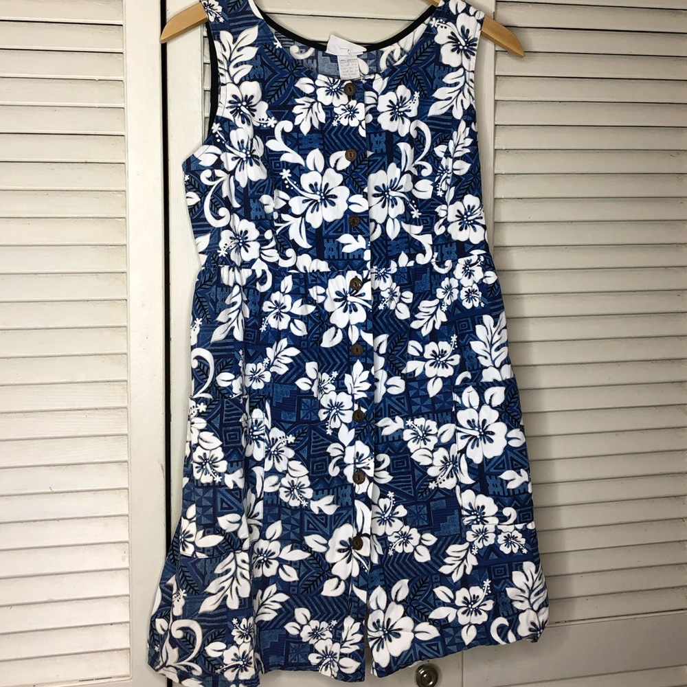 Hawaiian style summer dress